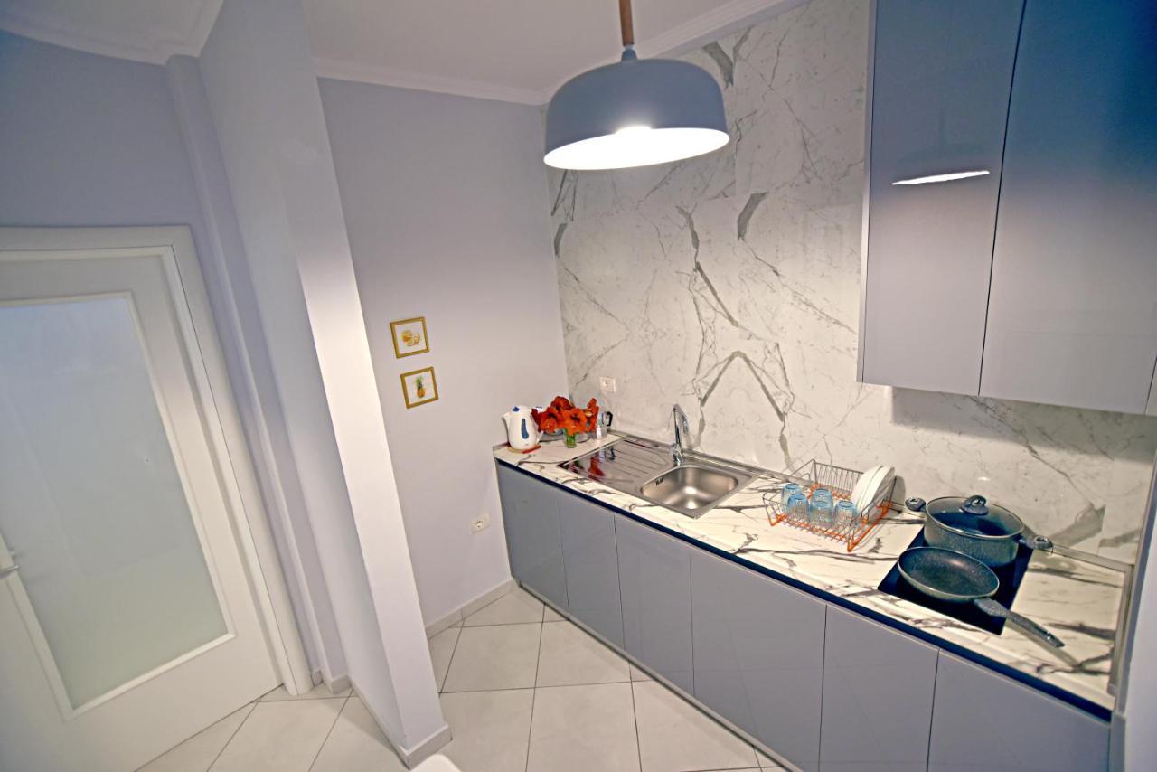 Sunrise Suites Вльора Екстер'єр фото