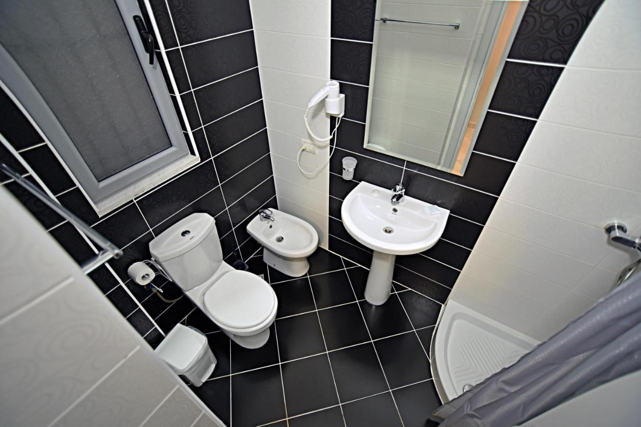 Sunrise Suites Вльора Екстер'єр фото